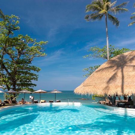 Eden Beach Khaolak Resort And Spa A Lopesan Collection Hotel - Sha Extra Plus Khao Lak Bagian luar foto The swimming pool at the resort