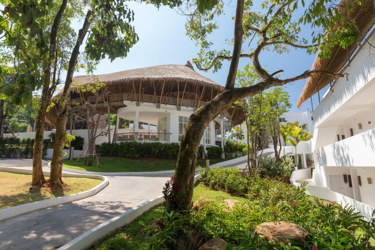 Eden Beach Khaolak Resort And Spa A Lopesan Collection Hotel - Sha Extra Plus Khao Lak Bagian luar foto The resort's lobby