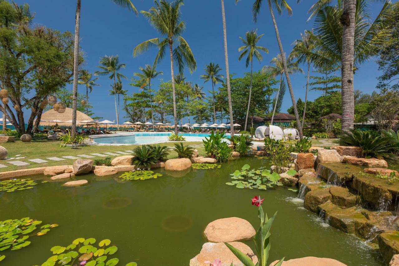 Eden Beach Khaolak Resort And Spa A Lopesan Collection Hotel - Sha Extra Plus Khao Lak Bagian luar foto The resort's swimming pool